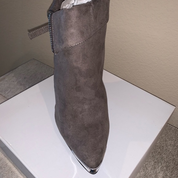 Women’s booties - Picture 3 of 4